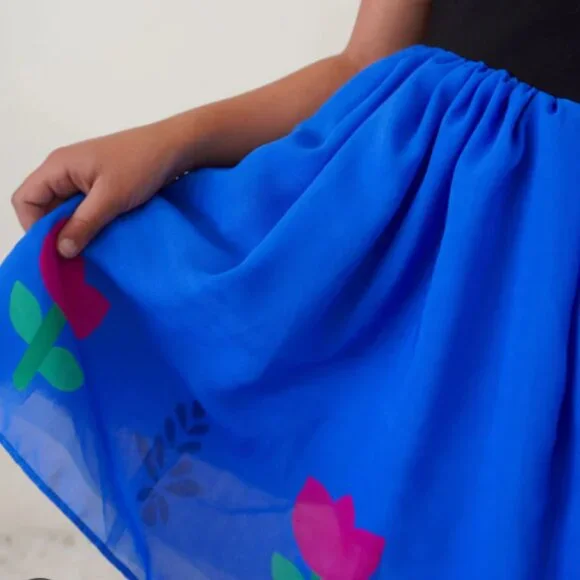 Taylor Joelle "Frozen" Snowdrift Adventure Dress & Cape - Picture 4 of 8